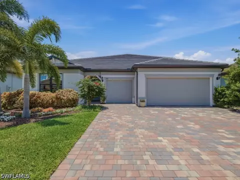 Exterior - 4010 E Hampton Cir, Alva, FL 33920 photo 7 of 7