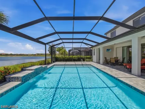 Exterior - 4010 E Hampton Cir, Alva, FL 33920 photo 5 of 7