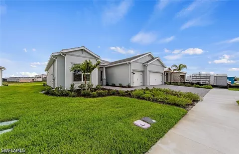 19932 Nickel Trl, Alva, FL 33920