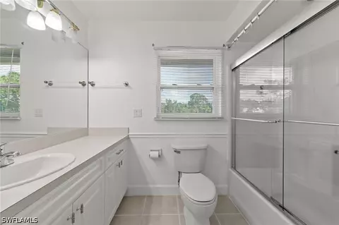 Bath - 13541 Stringfellow Rd, Bokeelia, FL 33922 photo 4 of 7