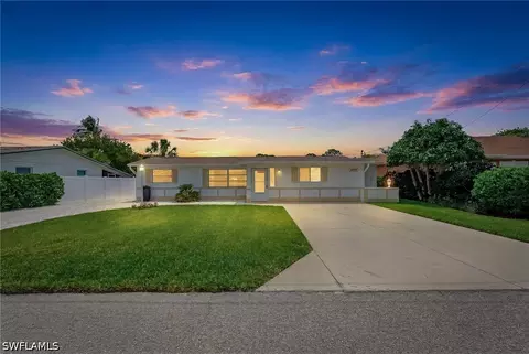 27051 Sun Aqua Ln, Bonita Springs, FL 34135