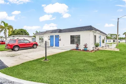 34 Hamlin Ct, Lehigh Acres, FL 33936