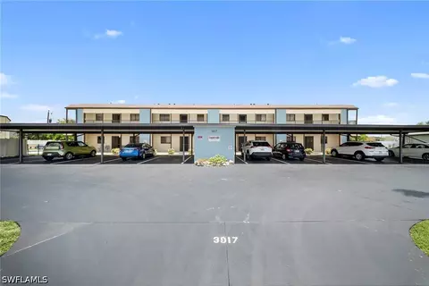 3917 Country Club Blvd #102, Cape Coral, FL 33904