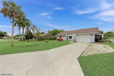 10333 Sandy Hollow Ln, Bonita Springs, FL 34135