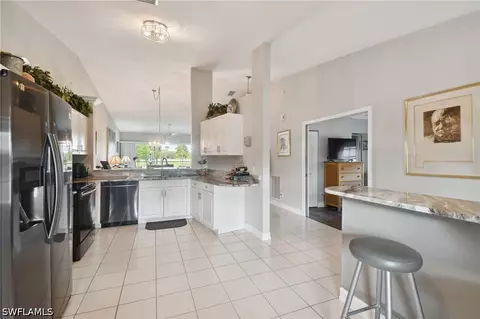 Kitchen - 9165 Michael Cir #1002, Naples, FL 34113 photo 8 of 8