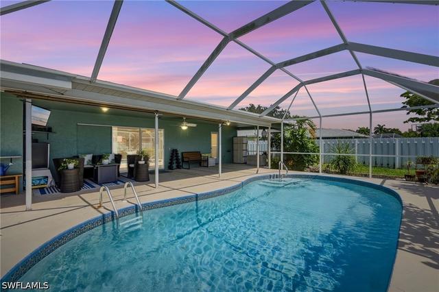 329 SE 16th Pl, Cape Coral, FL 33990