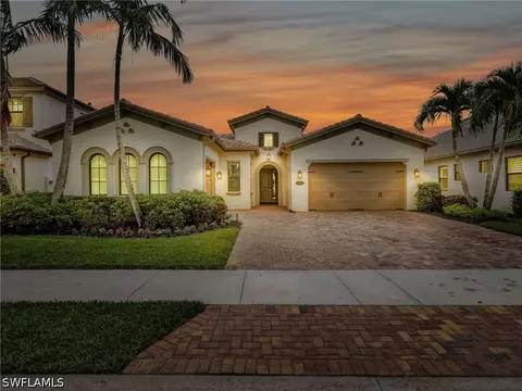 9454 Greenleigh Ct, Naples, FL 34120