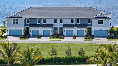 5022 Draco Cir, Naples, FL 34120