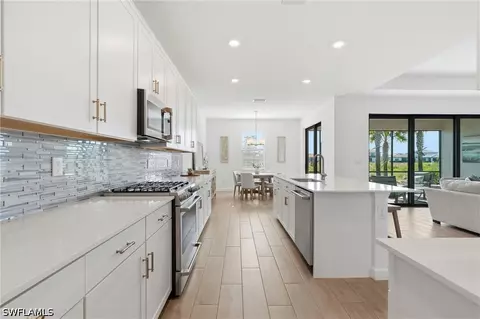 Kitchen - 20273 Kingmont Dr, Estero, FL 33928 photo 4 of 5