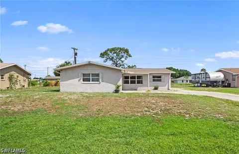 7289 Barragan Rd, Fort Myers, FL 33967