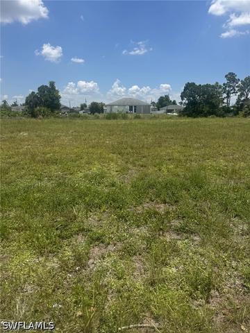 3019 NE 5th Pl, Cape Coral, FL 33909