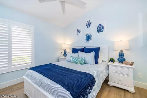 Bedroom - 1374 Foxfire Ln, Naples, FL 34104 photo 5 of 6