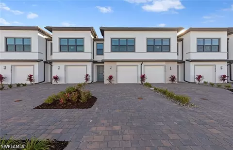 27878 Radiant Ct, Bonita Springs, FL 34135