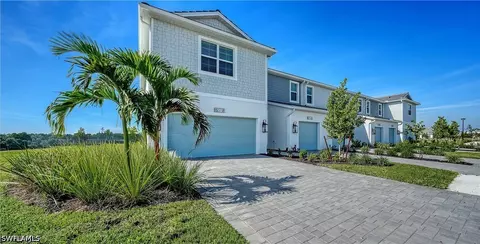 Exterior - 5034 Draco Cir, Naples, FL 34120 photo 2 of 3