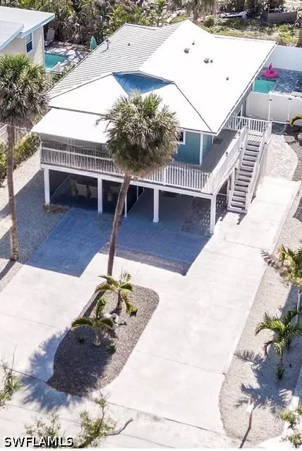 114 Lovers Ln, Fort Myers Beach, FL 33931