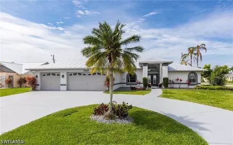 512 SE 33rd Ter, Cape Coral, FL 33904