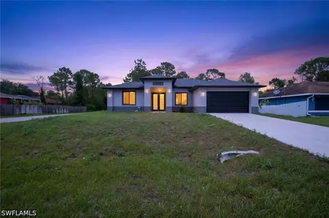 2918 48th St W, Lehigh Acres, FL 33971