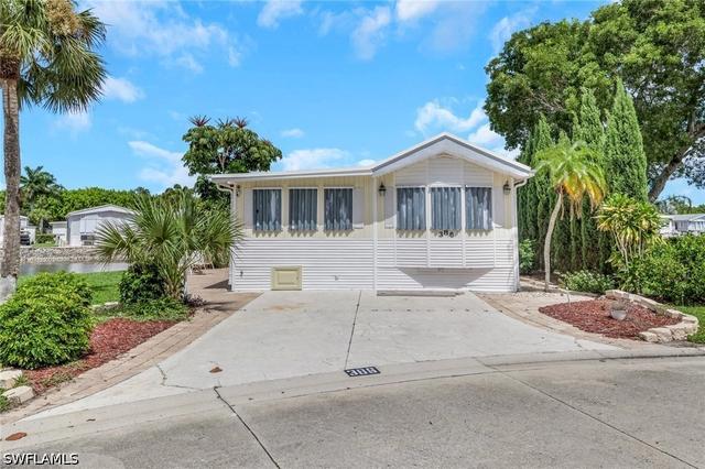 386 Leopard Lane #386, Naples, FL 34114