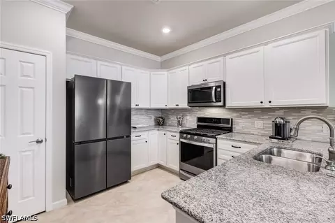 Kitchen - 20005 Parrot Key Ct, Estero, FL 33928 photo 1 of 3