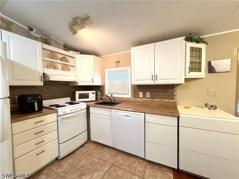 4591 Candlestick Ct E, Estero, FL 33928 photo 13