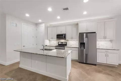 Kitchen - 16367 Halberry Ln, Naples, FL 34110 photo 3 of 5