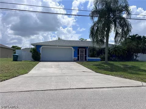 111 SE 4th Pl, Cape Coral, FL 33990