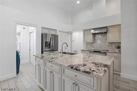 Kitchen - 3690 Bali Ln, Estero, FL 33928 photo 4 of 6