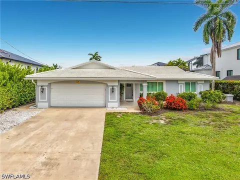 225 3rd St, Bonita Springs, FL 34134