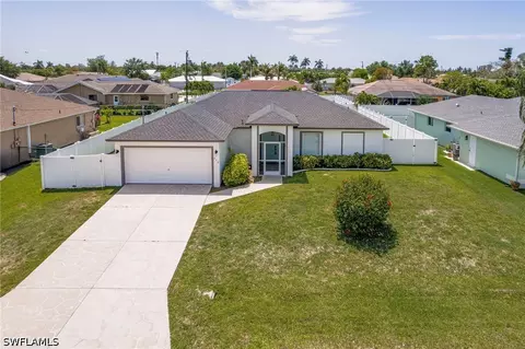 610 SE 21st Ln, Cape Coral, FL 33990