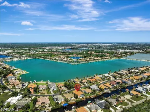5561 Harborage Dr, Fort Myers, FL 33908