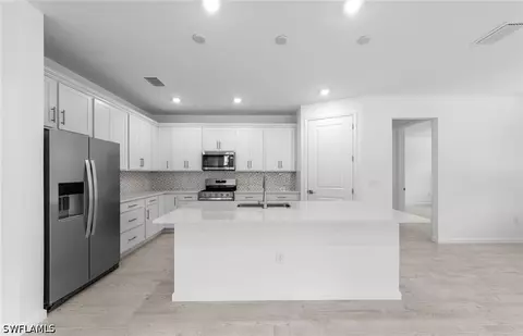 Kitchen - 2049 Terreno Blvd, Naples, FL 34120 photo 1 of 4