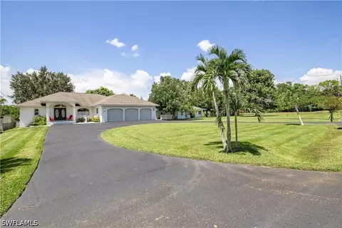 1285 Driftwood Dr, North Fort Myers, FL 33903