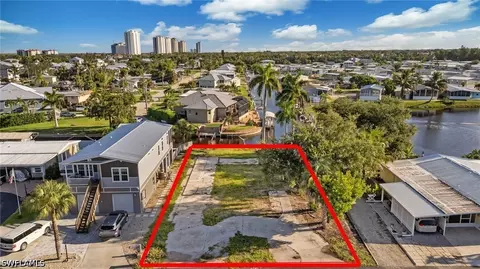 4797 Tahiti Dr, Bonita Springs, FL 34134