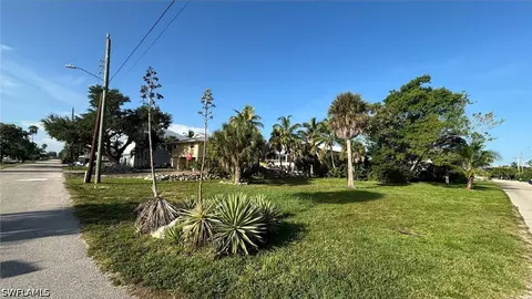 Dolphin St, Bonita Springs, FL 34134