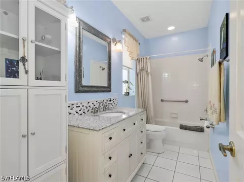 Bath - 6832 Compton Ln S, Naples, FL 34104 photo 3 of 4