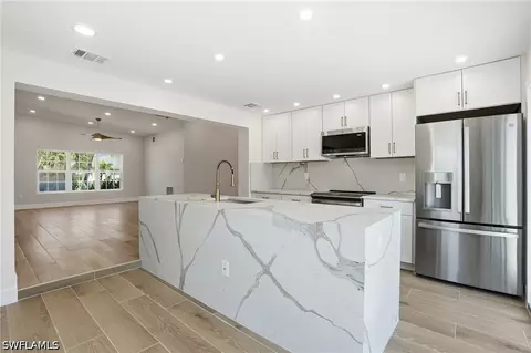 8336 Lagoon Rd, Fort Myers Beach, FL 33931