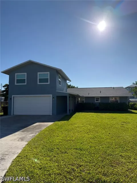 27261 Gasparilla Dr, Bonita Springs, FL 34135