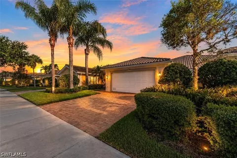15500 Orlanda Dr, Bonita Springs, FL 34135