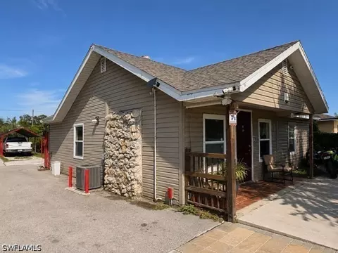 5625 7th Ave, Fort Myers, FL 33907