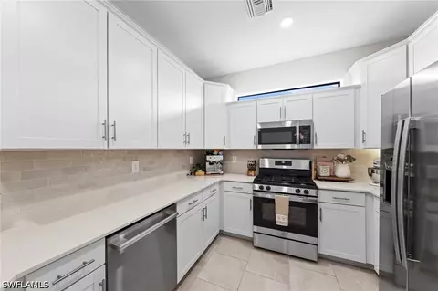 Kitchen - 19512 Hinkley Dr, Estero, FL 33928 photo 3 of 4