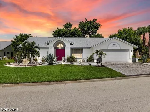 22690 Island Lakes Dr, Estero, FL 33928