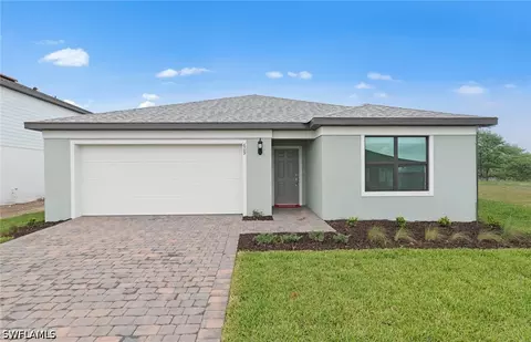 612 Oasis Lake Pl, Lehigh Acres, FL 33936