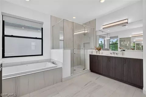 Bath - 20390 Fair Oak Ln, Estero, FL 33928 photo 3 of 5
