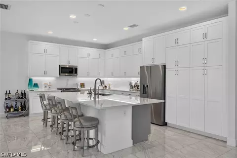 Kitchen - 20390 Fair Oak Ln, Estero, FL 33928 photo 4 of 7