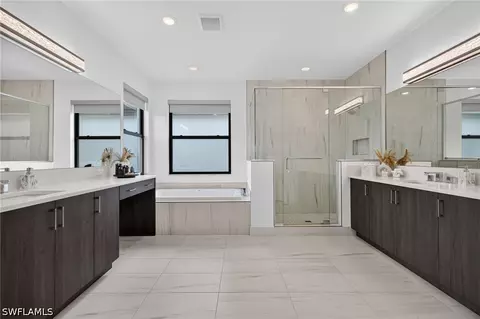 Bath - 20390 Fair Oak Ln, Estero, FL 33928 photo 2 of 5