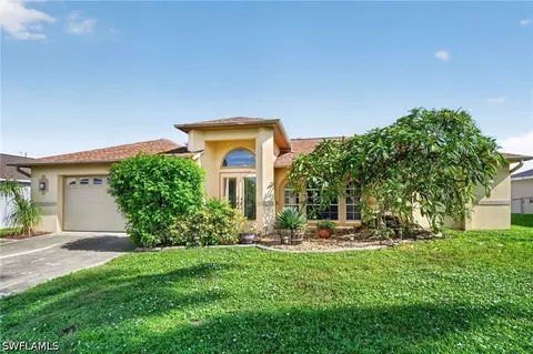 609 SW 23rd Ter, Cape Coral, FL 33991
