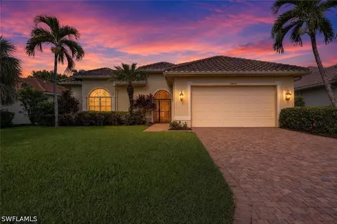 10879 Fieldfair Dr, Naples, FL 34119