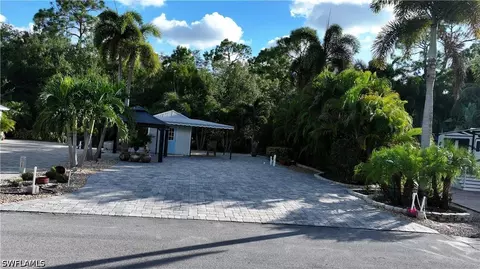 5846 Burrwood Ct, Fort Myers, FL 33905