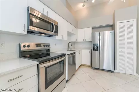 Kitchen - 20850 Blacksmith Frg, Estero, FL 33928 photo 4 of 4