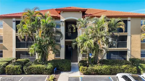 8930 Colonnades Ct E #626, Bonita Springs, FL 34135